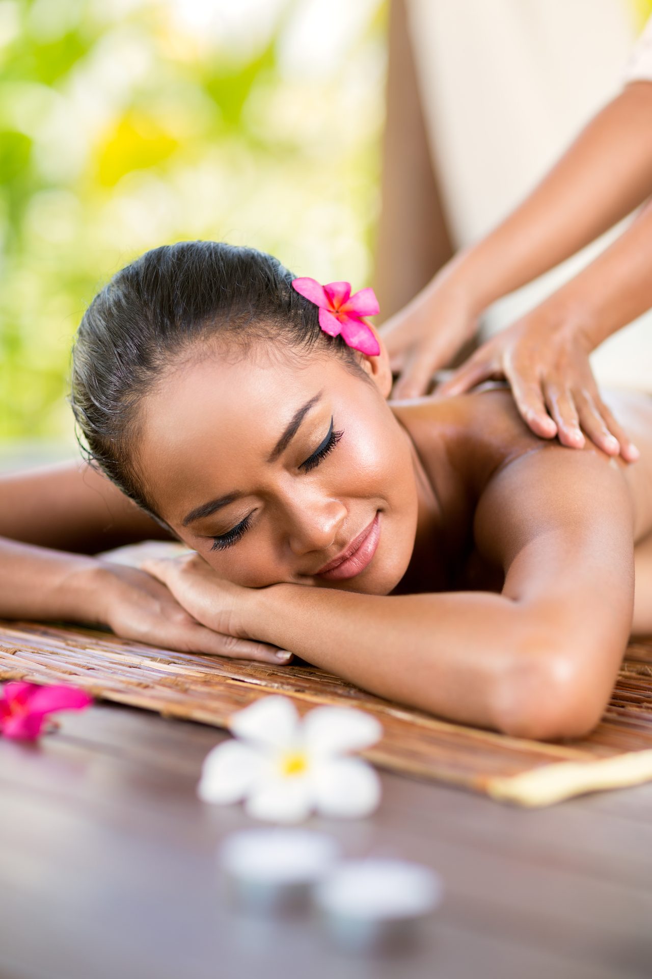 Masseurinnen bei Duan Thai Wellness, früher Putaraksa Thai Massage Karlsruhe